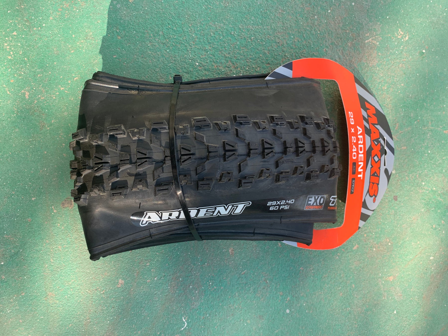 Customer Review: Maxxis Ardent Race Tire